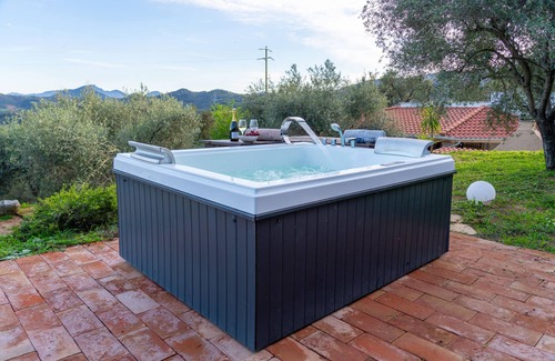 Loceri Villa | Jacuzzi | Nature | Parking Places | 10 min from the Sea