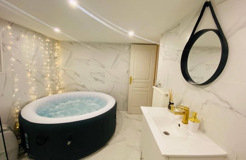 Bonnieres-sur-Seine Appartement | Jacuzzi, romantisme et relax