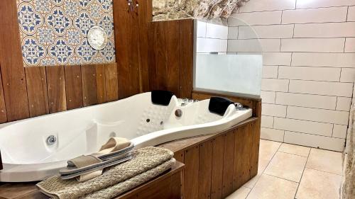 Acre Old City Appartement | Jacuzzi Suite Near Lighthouse