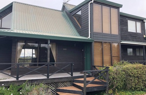 East Tamaki Heights Maison | Jades House