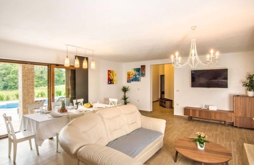 Nedescina Maison | Maison Jadran (LBN310) à Labin - 10 personnes, 4 chambres