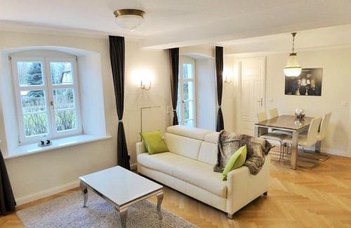 Hohen Niendorf Appartement | Jagdschloß zu Hohen Niendorf Fewo 1 ELEONORE