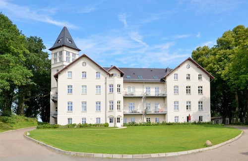 Hohen Niendorf Appartement | Jagdschloss WE 21: exclusive 3-room apartment with high-quality furnishings