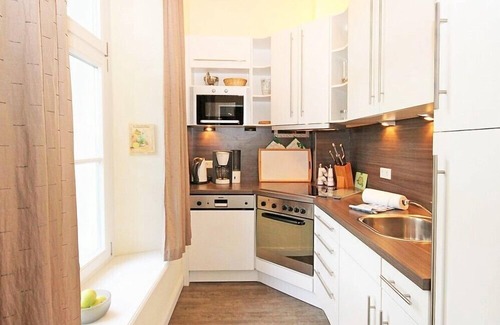 Hohen Niendorf Appartement | Jagdschloss WE 4: comfortable and well-equipped 3-room apartment