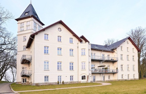 Hohen Niendorf Appartement | Jagdschloss WE 4: comfortable and well-equipped 3-room apartment