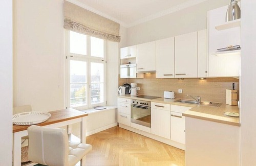 Hohen Niendorf Appartement | Jagdschloss WE 7: exclusive and high-quality furnished 3-room apartment