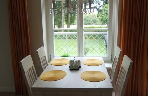 Hohen Niendorf Appartement | MAISON DE CHASSE À HOHEN NIENDORF / pr��s de Kühlungsborn