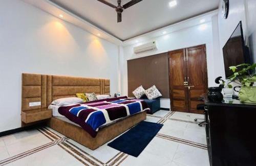 Etmadpur Hôtel | Jain hotel Guest House Tundla