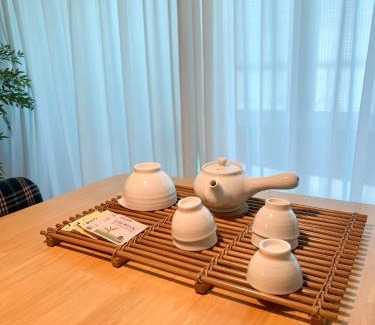 Suwon Appartement | JAJA Haenggung, SuwonㅣNext to Hwaseong FortressㅣCozy Korean VibeㅣComfortable & Well-keptㅣUp to 8 guestsㅣFree Parkingㅣ2-night minimumㅣLoved by many guests