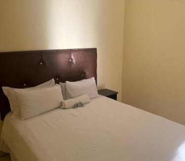 Mahikeng Lit Et Petit-Déjeuner | Jakaranda Guest House