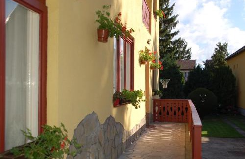 Nagymaros Appartement | Jakus Ház