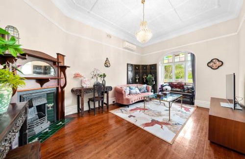 Artarmon Maison | Jam Home Chatswood CBD near Shops & Station