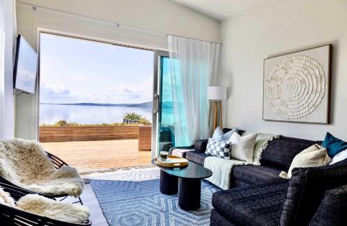 Ngongotaha Maison | Jandals & Joy Lakefront Retreat