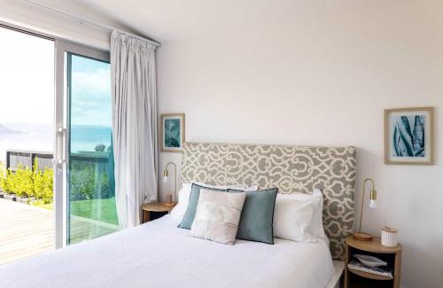Ngongotaha Maison | Jandals & Joy Lakefront Retreat