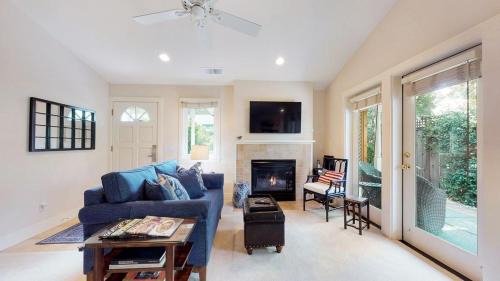 Sonoma Maison | Janes Cottage-The Perfect Wine County Retreat - Includes Wine Tasting Passport