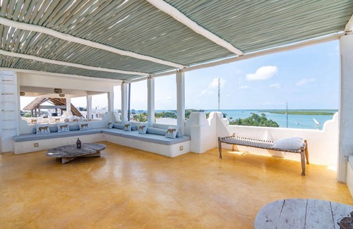 Lamu Appartement | Jannah Suites Faza 2-bedroom apartment with WiFi, AC in picturesque Shela