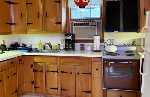 Spencer Appartement | Japanese jacuzzi suite surrounded by state forest! 11 miles south of Ithaca