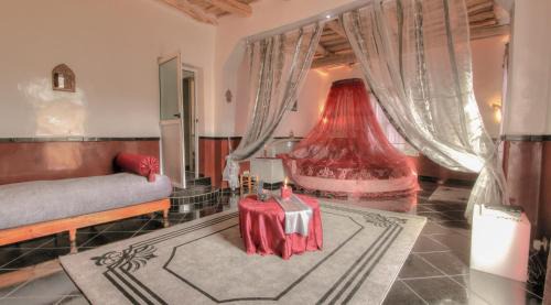 Bou Tharar Hôtel | Jardin de la source