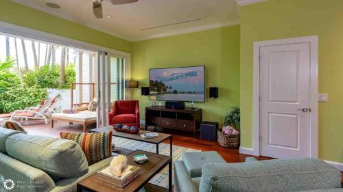 Bahama Village Maison | Jasmine Jule by Last Key Realty