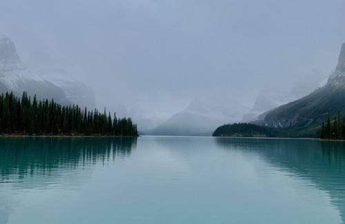 Hinton Location De VR | Jasper Gateway Glamping, Dome #3