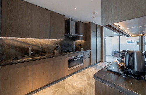 Palm Jumeirah Appartement | Jaw-dropping 3BR w/ Pvt Pool & Sea View FIVE palm