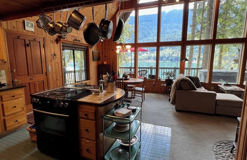Port Angeles Maison | Chute de mâchoire. Un endroit spécial pour des occasions très spéciales.