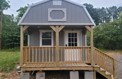 Jerusalem Cabine | JB's Cabin