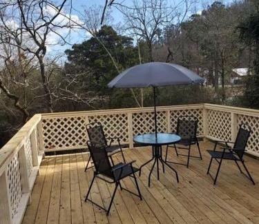 Mena Maison | JB's-Getaway in the mountains with trails and more