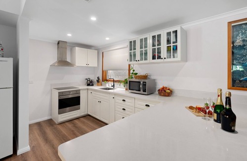 Myola Maison | JB's - Ocean, Bush, Pets, Expansive Living, Decks, Air-Con