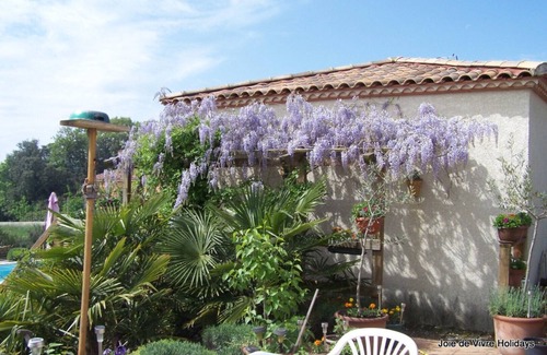 Saint-Jean-de-Crieulon Maison | 2 chambres, 2 salles de bain, piscine privée, jardin et vue sur le vignoble - Bliss!