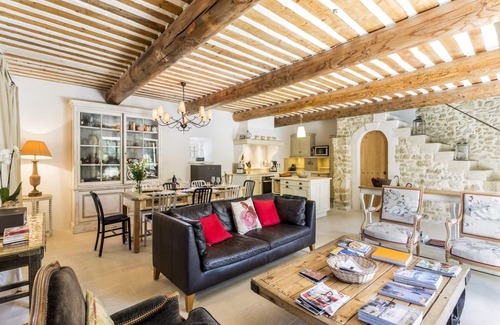 Maubec Villa | XXX