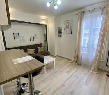 Quartier Vieux Marche-Cathedrale Appartement | Jeanne d’Arc