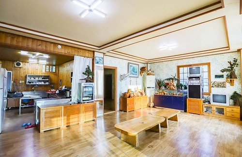 Jecheon Maison | Jecheon Hosu Pension