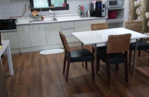 Jecheon Maison | Jecheon Noksuwa Cheongsanuijip Pension