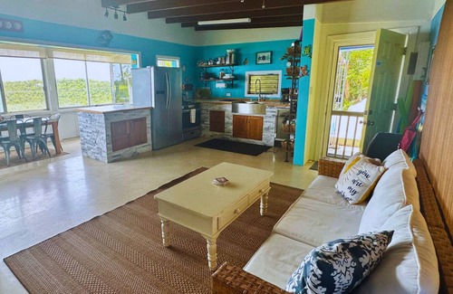 Estate Lerkenlund Cabine | JEEP WRANGLER INCLUDED 2-Bed Cottage / Stunning Ocean Views WALK 2 HULLBAY BEACH