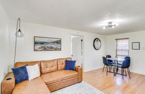 Jefferson City Maison | Jefferson City Bungalow Hot Tub and Patio!