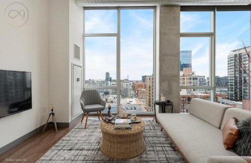 West Loop Gate Appartement | Jeffjack Heated Pool Penthouse in Chicago's West Loop