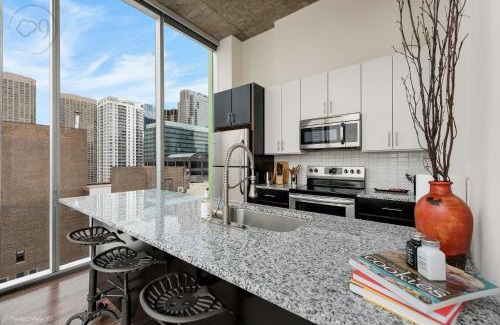 West Loop Gate Appartement | Jeffjack Heated Pool Penthouse in Chicago's West Loop