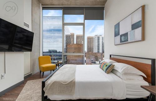 West Loop Gate Appartement | Jeffjack Heated Pool Penthouse in Chicago's West Loop