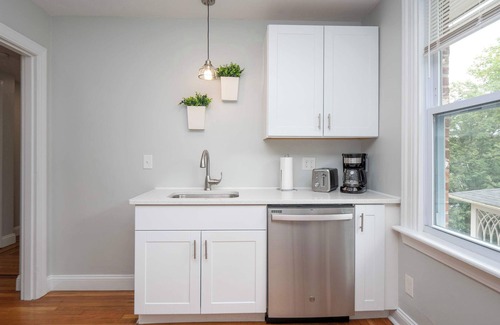 College Hill Appartement | Jennifer's Stay Steps to Brown U RISD College Hill