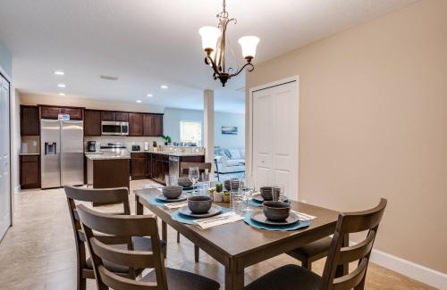 Doctors Inlet Maison | Jennings Townhome