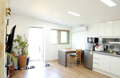 Jeongeup Maison | Jeongeup Brahms Pension A