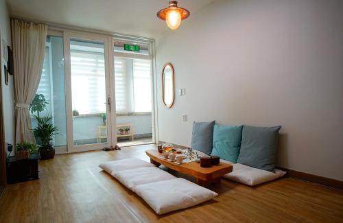 Jeonju Maison | Jeonju Hanok Maeul Gaekridangil Guest House