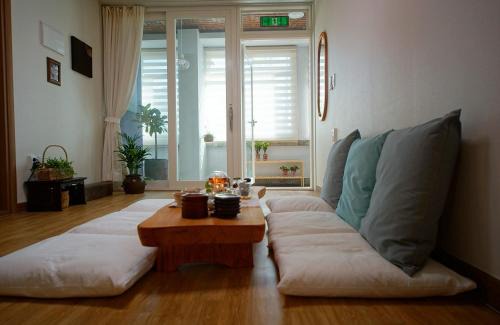 Jeonju Maison | Jeonju Hanok Maeul Gaekridangil Guest House