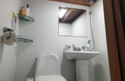 Jeonju Maison | Jeonju Onggi Jonggi Hanok Stay