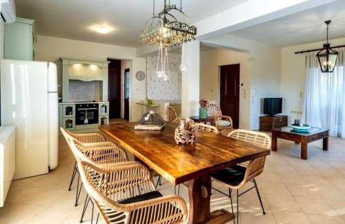 Alexandroupoli Maison | Jeremy's Villa