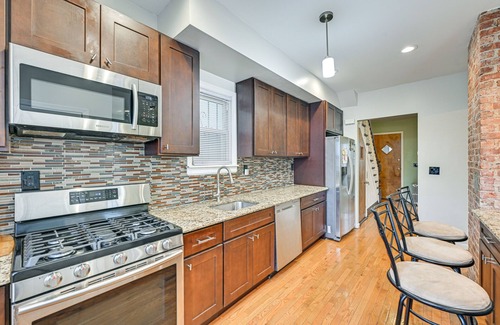 Greenville Appartement | Jersey City Apartment w/ Game Room: 7 Mi to NYC!