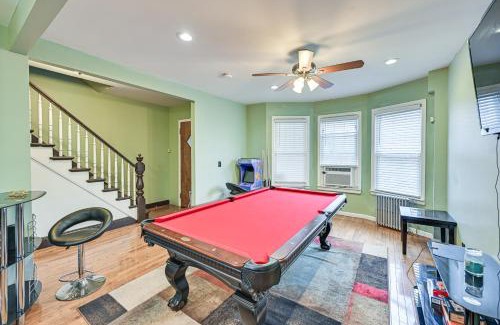 Greenville Appartement | Jersey City Apartment with Game Room 7 Mi to NYC!