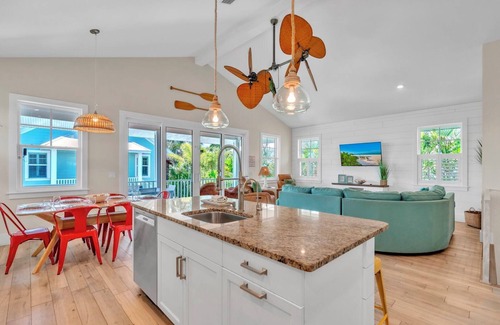 Anna Maria Maison | Jersey Gal by Duncan Real Estate