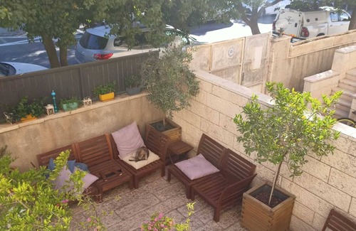 Arnona Appartement | 'Jerusalem Sweet Suite' near American Embassy,Ramat Rachel & Lindenbaum College